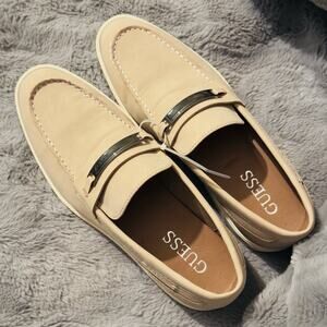 GUESS Men’s Tan Slip-On Loafers NWOB Sz 9.5 w/Metal Buckle Accent Classic Casual
